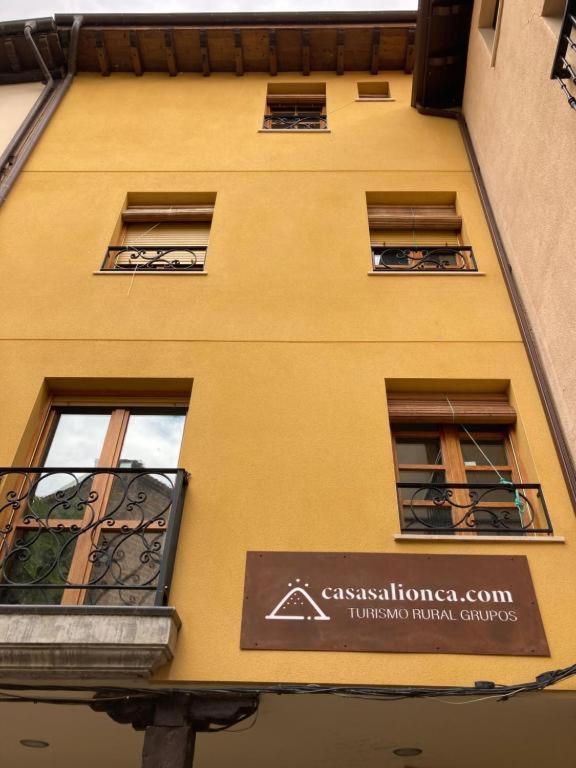 Salionca Habitaciones Poza de la Sal エクステリア 写真